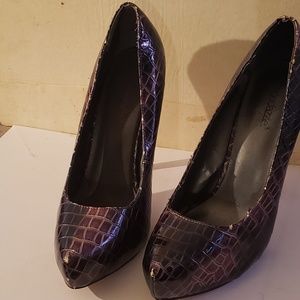 Purple/Green Shoedazzle pumps